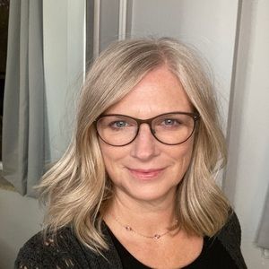 Meet your Posher, Monica